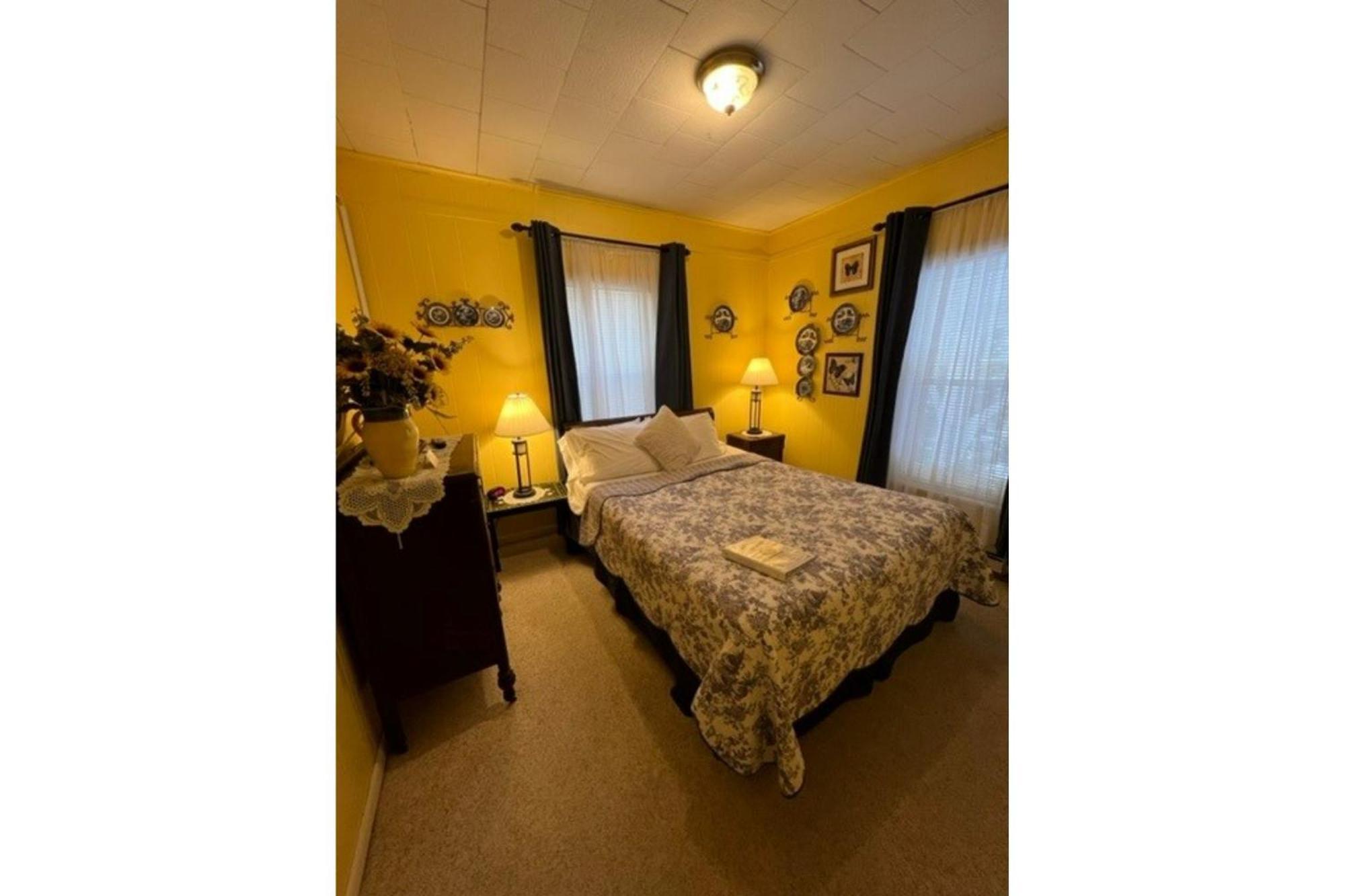 The Bavarian Manor Bed & Breakfast Purling